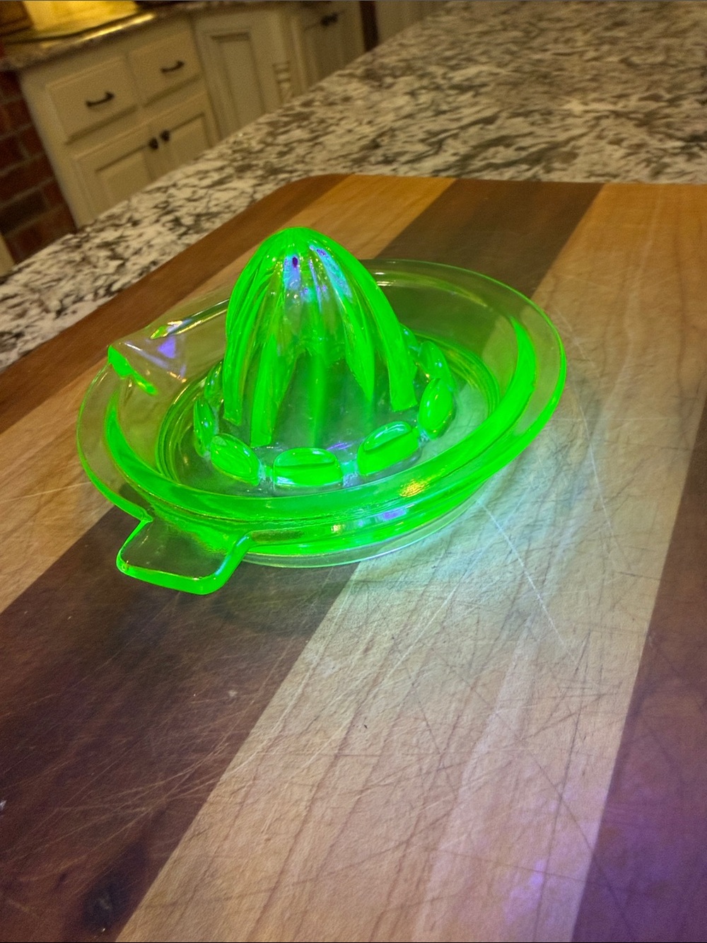 Uranium Glass Emerald Green Glass Citrus Juicer - Decorative Home Art great Cond